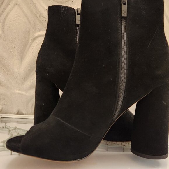 Donald Pliner "Barri" Suede Leather Open Toed Booties. NIB. Size: various - Picture 9 of 16